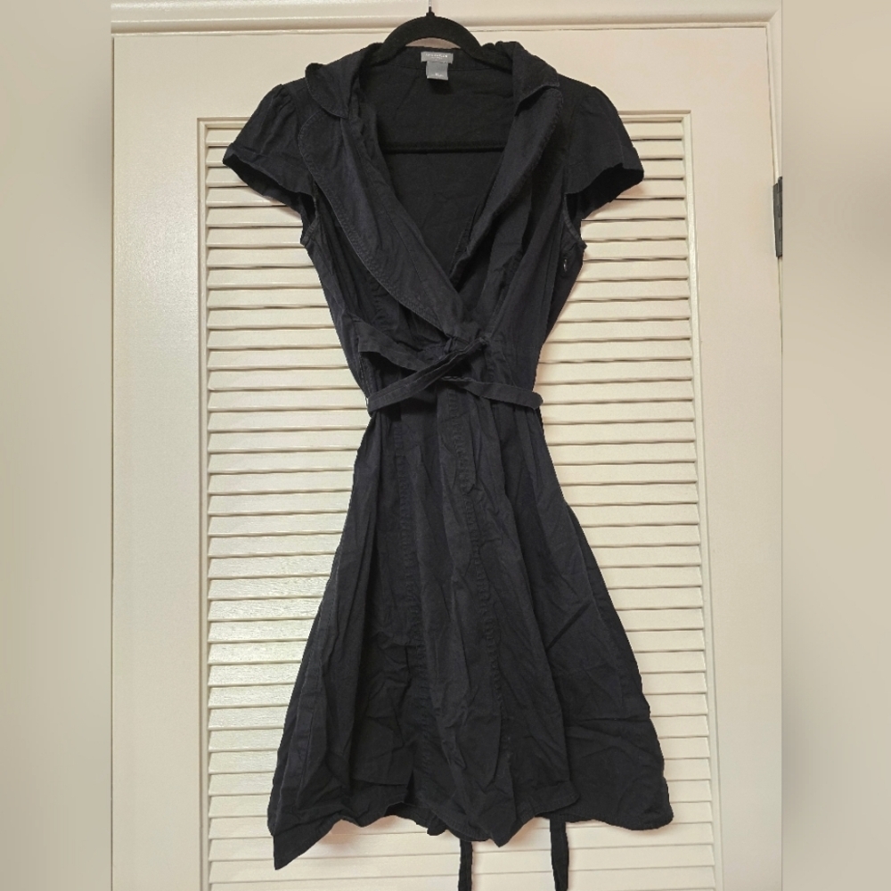 Ann Taylor - (Petite) Classic Fit & Flare Short-Sleeve Wrap Dress With Belt